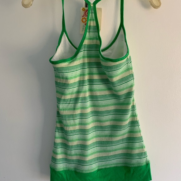 Racer back tank - Picture 3 of 3